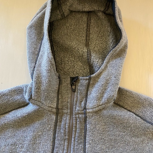 Boys zip up fleece with hoodie Size 10/12 Brand Kuhl Good Condition - Picture 9 of 9